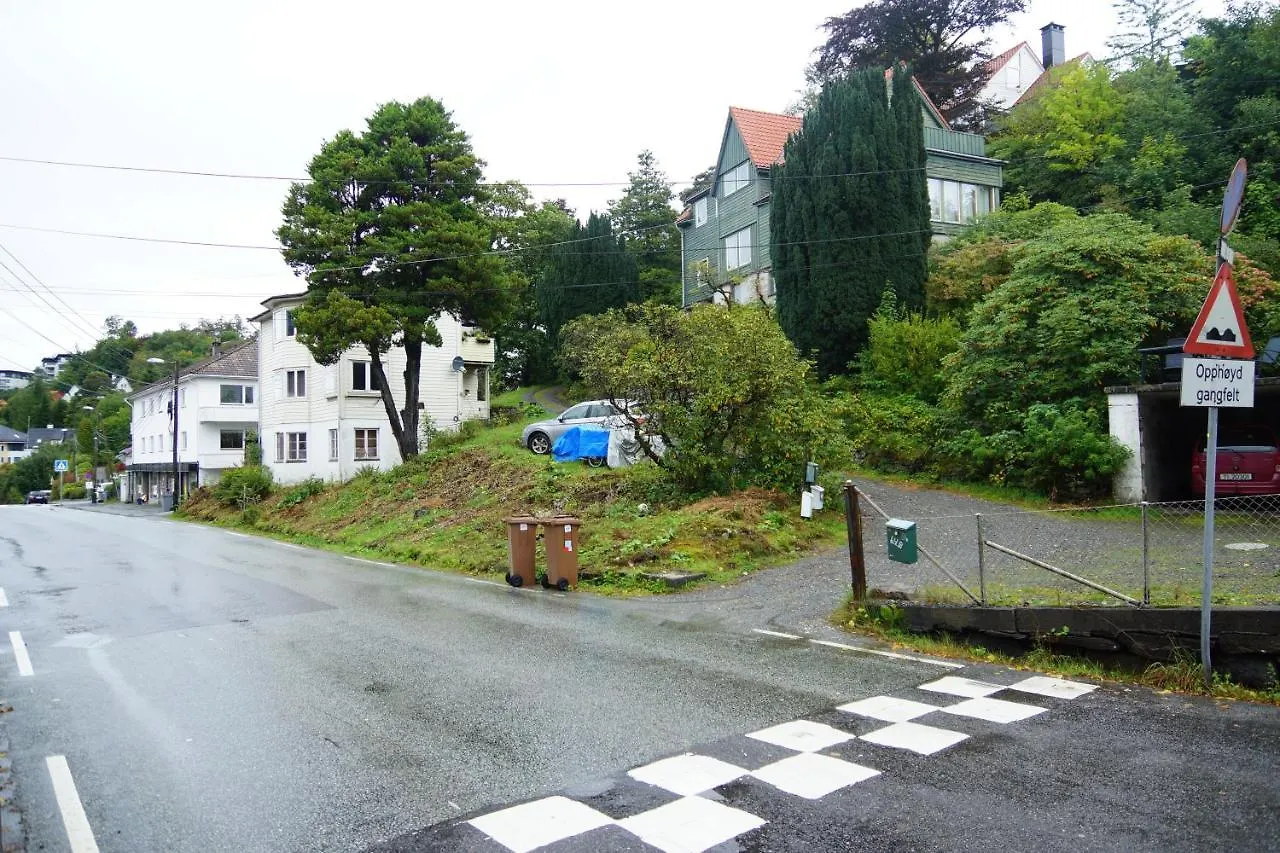 Stay.Plus Budget Paradis Bergen